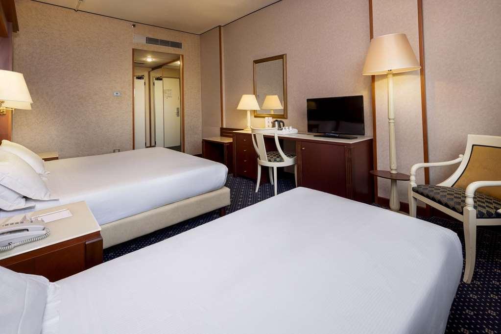 Best Western Ctc Hotel Verona San Giovanni Lupatoto Room photo